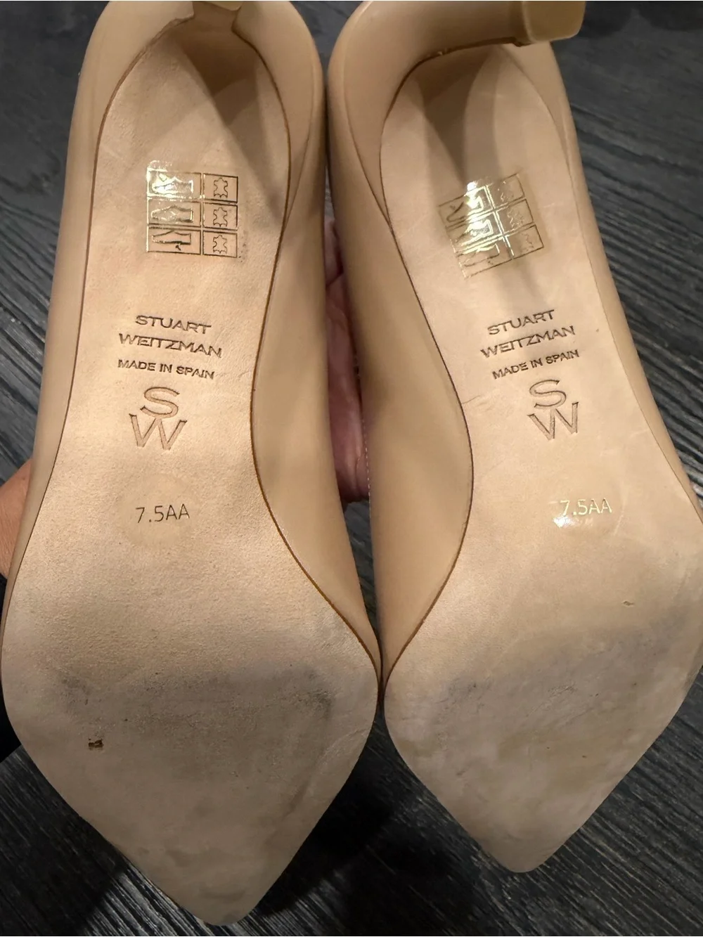 Stuart Weitzman Stuart Power 7.5 Leather Pumps